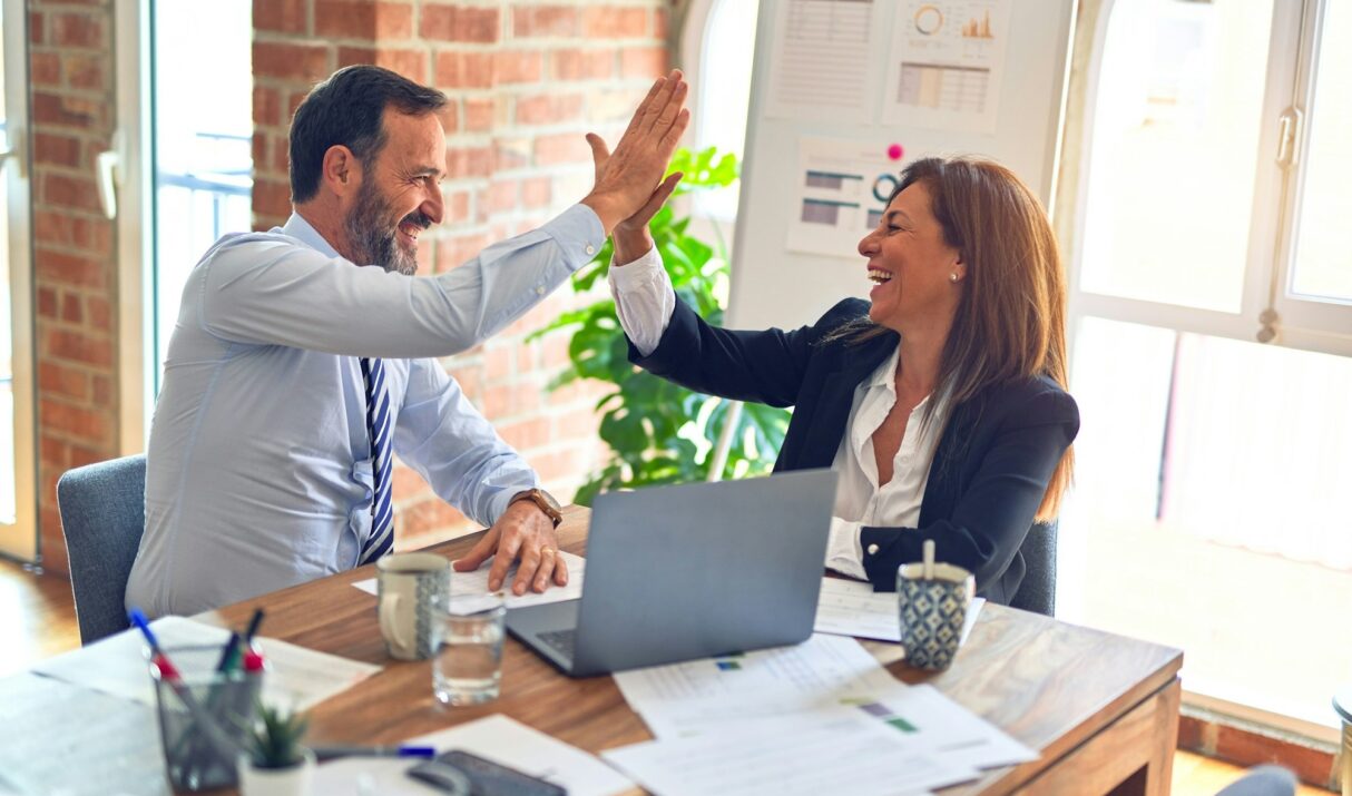 Le manager augmenté : Pourquoi l’IA ne remplace pas la direction, elle la redéfinit